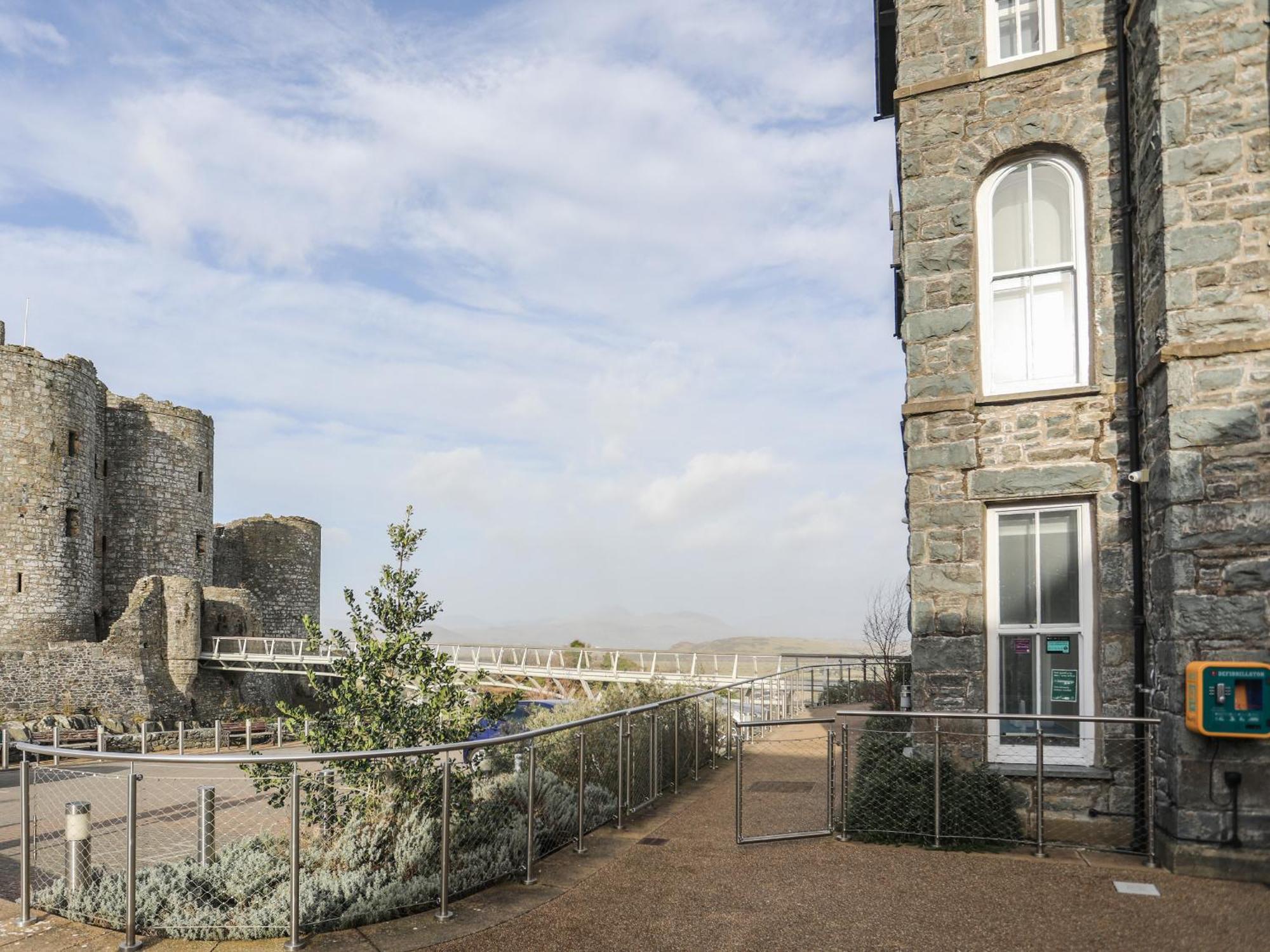 Harlech Apartments - Gwern エクステリア 写真