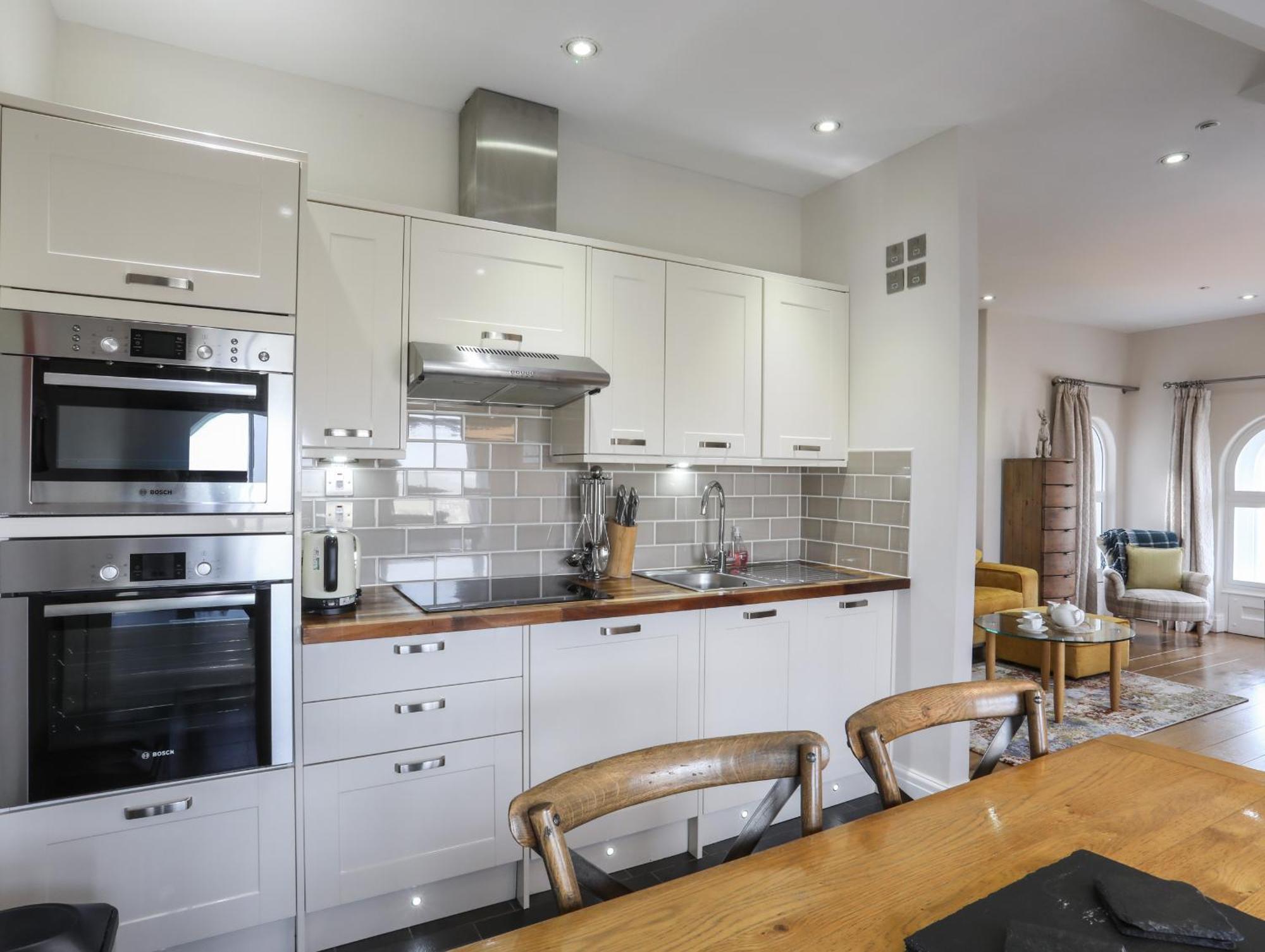 Harlech Apartments - Gwern エクステリア 写真